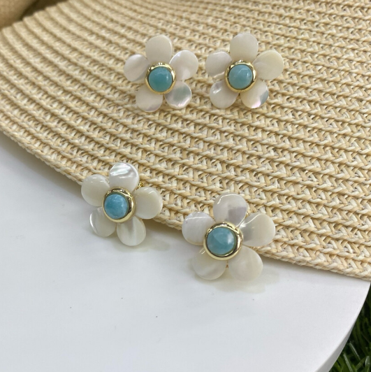Aretes Flor Nacar